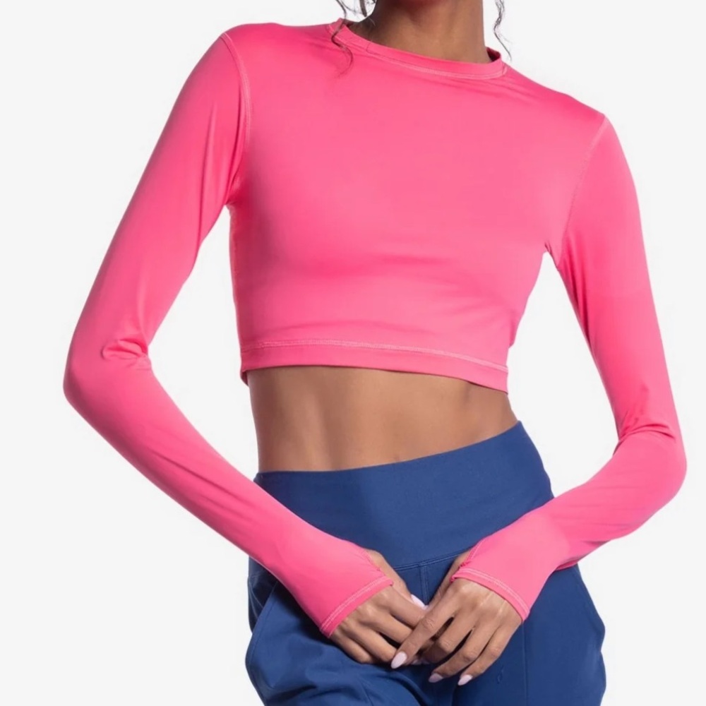 Chic Fuchsia Long Sleeve Crop Top